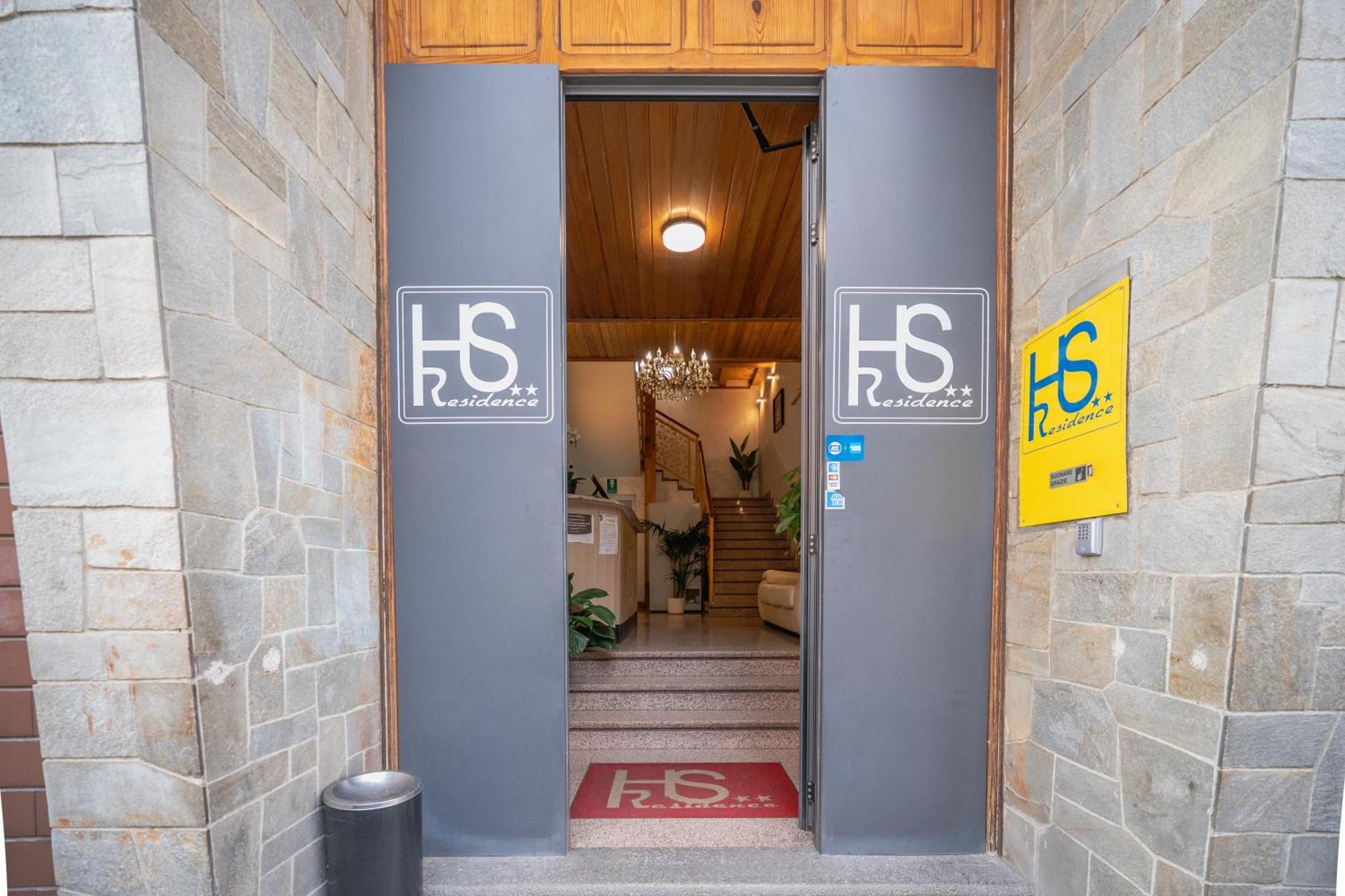 Hotel Residence Sestriere モンカリエーリ エクステリア 写真